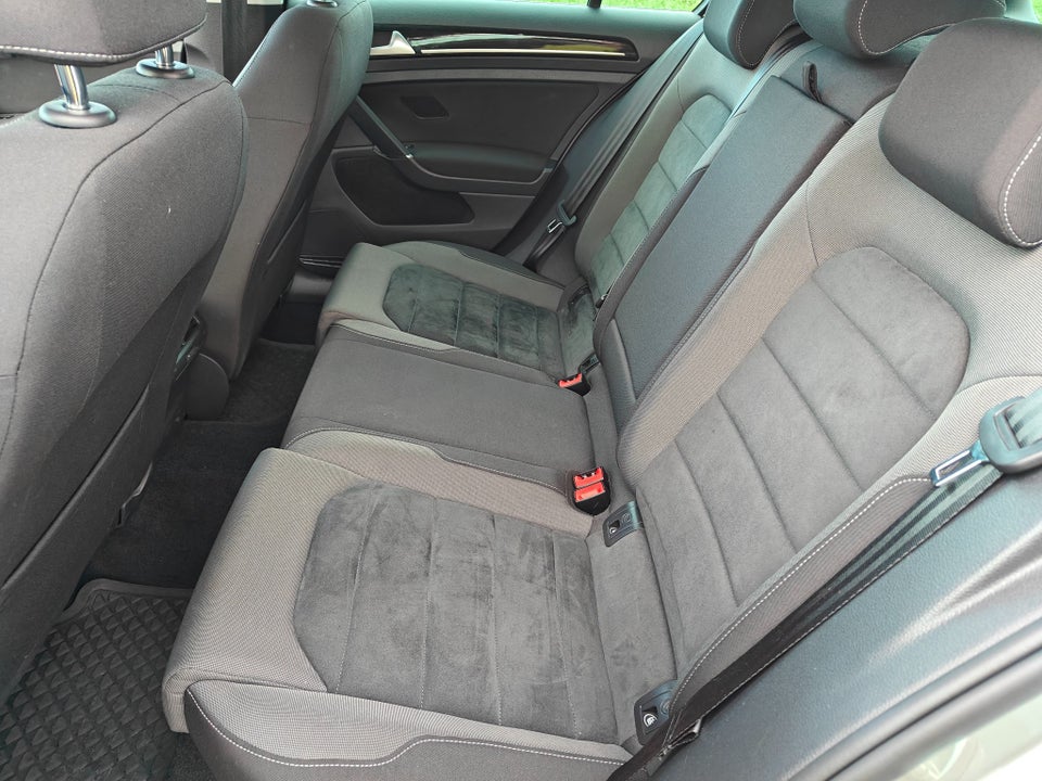 VW Golf VII 1,5 TSi 150 Highline DSG 5d