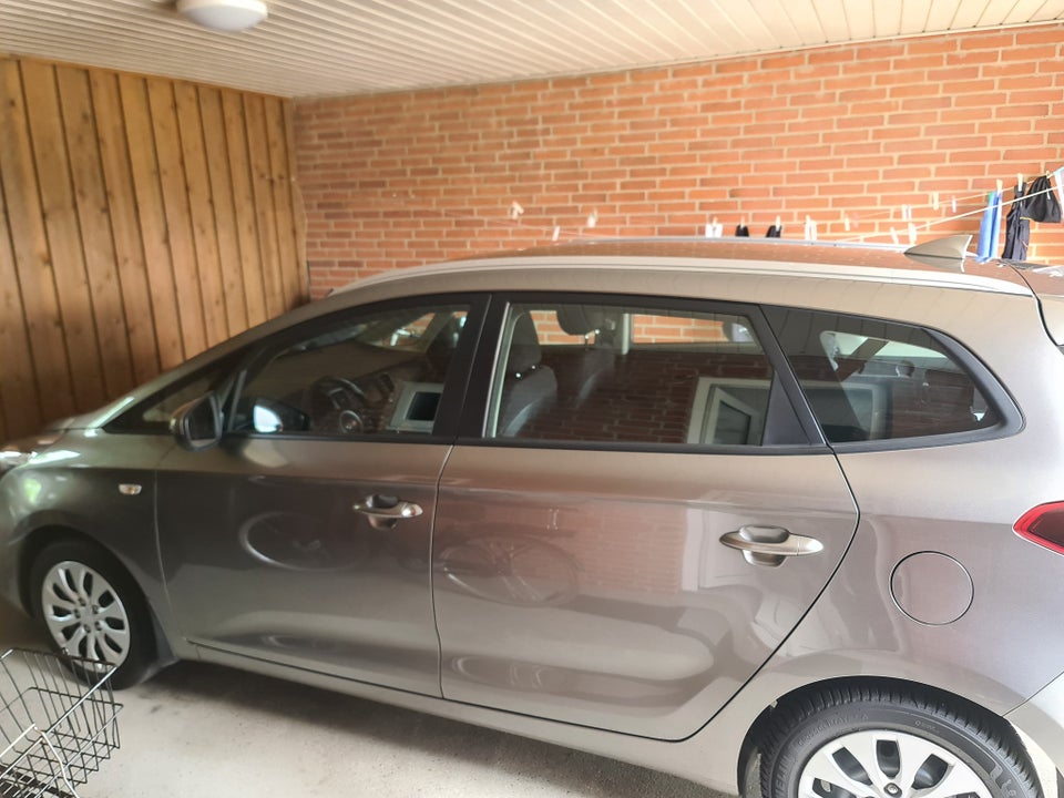 Kia Carens 1,7 CRDi 115 Style 7prs 5d