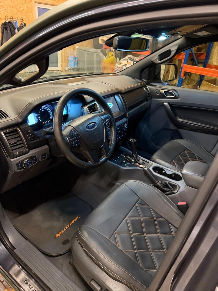 Ford Ranger 3,2 TDCi Db.Kab Limited aut. 4x4 4d