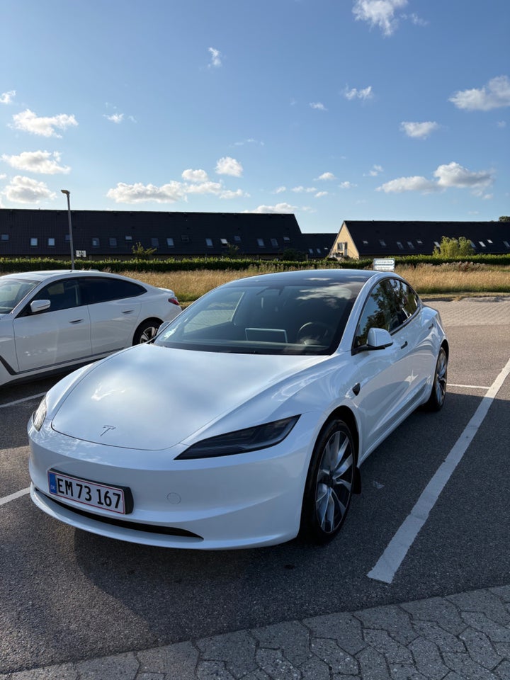 Tesla Model 3 Long Range RWD 4d