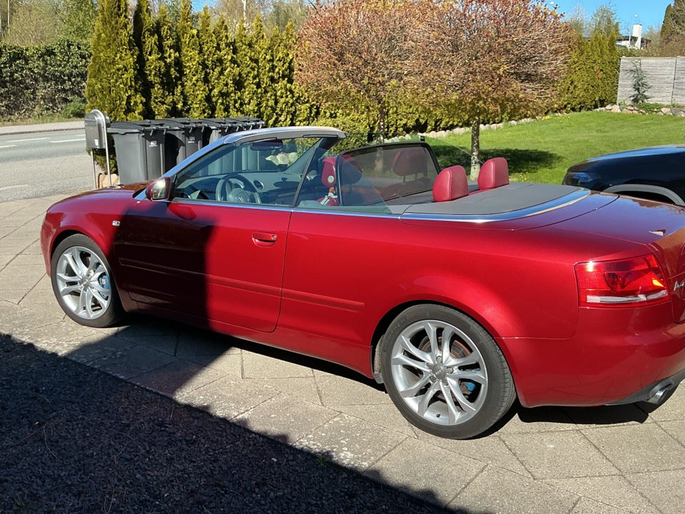 Audi A4 3,2 FSi Cabriolet Multitr. 2d