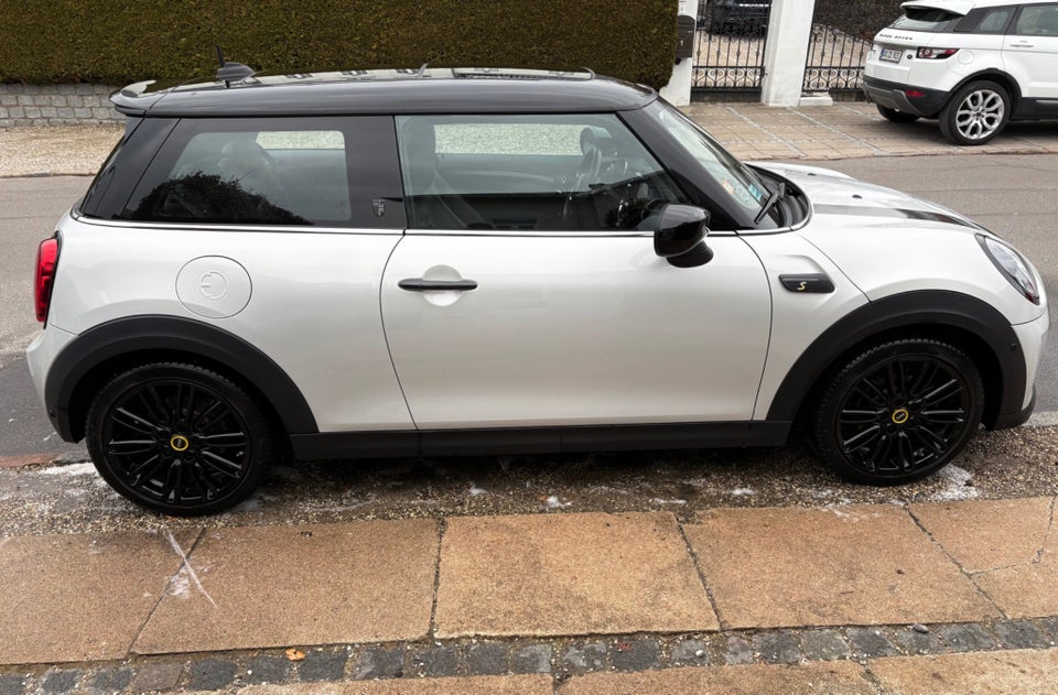 MINI Cooper SE Maximise 3d