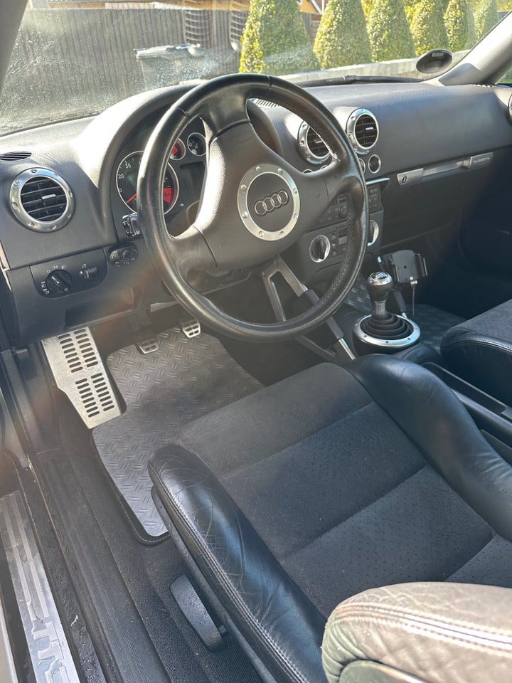 Audi TT 1,8 T 225 Coupé quattro 2d