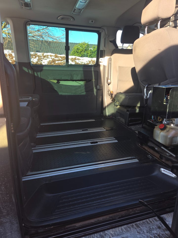 VW Multivan 2,0 TDi 180 Comfortline DSG kort 4d