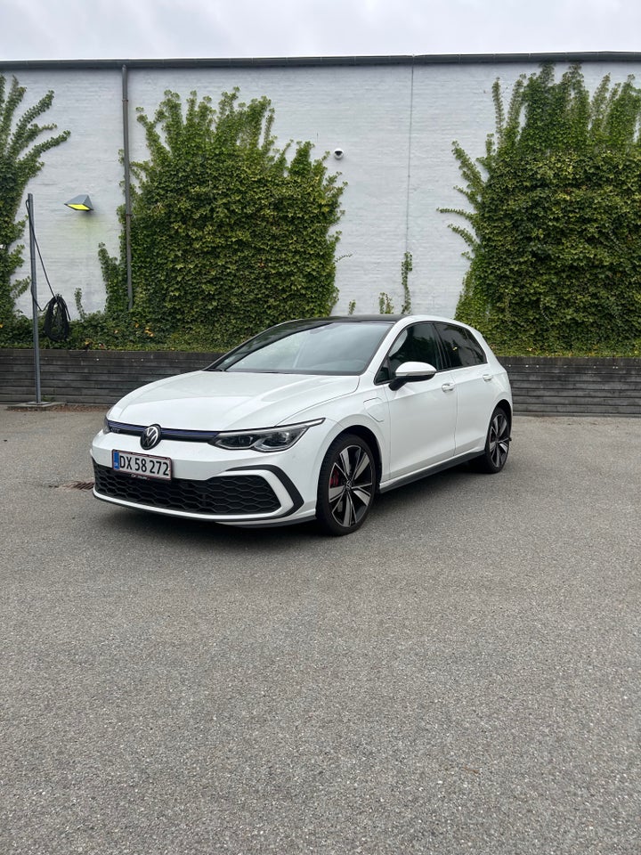 VW Golf VIII 1,4 GTE DSG 5d