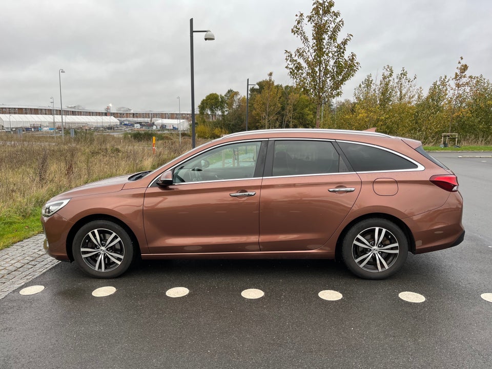 Hyundai i30 1,0 T-GDi Premium stc. 5d