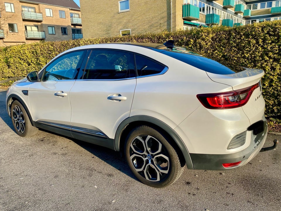 Renault Arkana 1,6 E-Tech Intens 5d