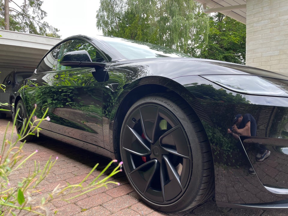 Tesla Model 3 Performance AWD 4d