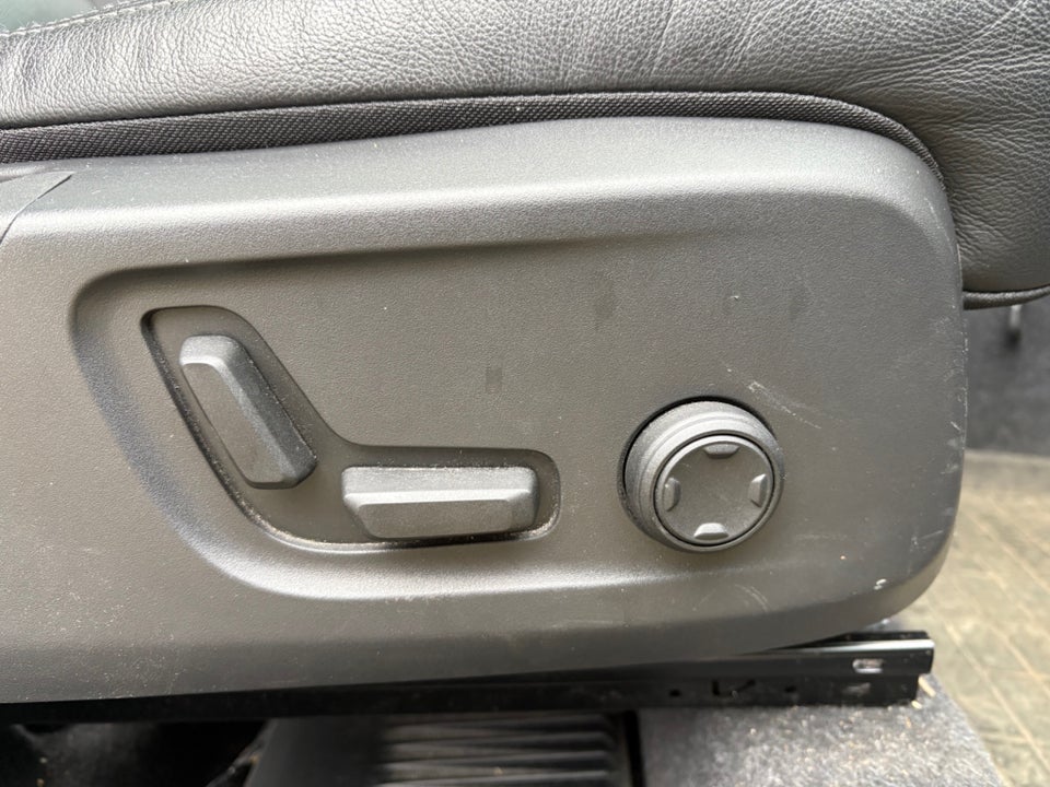 Volvo XC40 1,5 T4 ReCharge R-Design aut. 5d