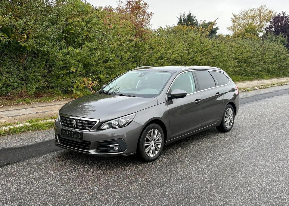 Peugeot 308 1,6 BlueHDi 120 Selection Sky SW 5d
