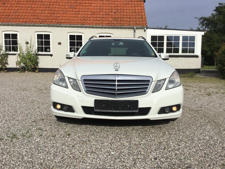 Mercedes E220 2,2 CDi stc. aut. BE 5d