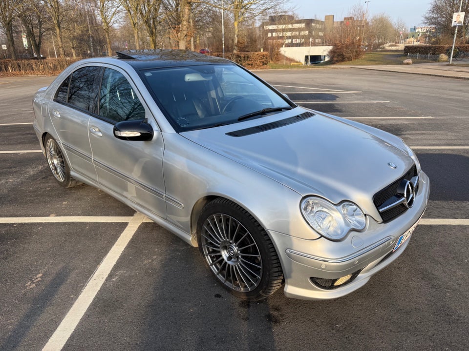 Mercedes C32 3,2 AMG aut. 4d