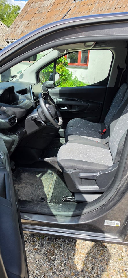 Peugeot Partner 1,5 BlueHDi 100 L1V1 Ultimate Van