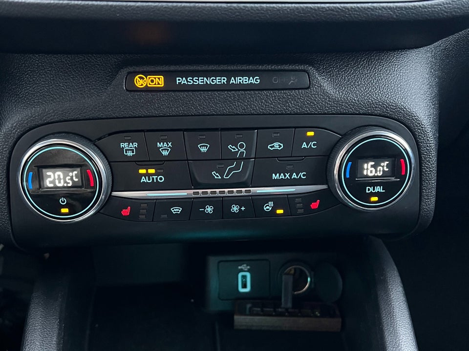 Ford Focus 1,5 EcoBlue Titanium Business stc. aut. 5d