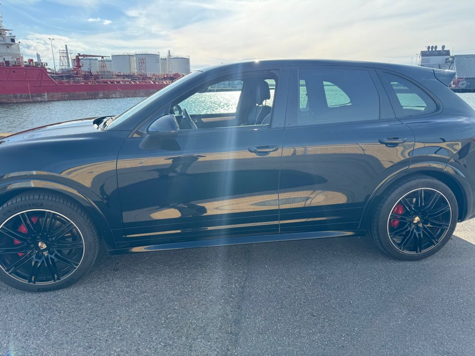 Porsche Cayenne GTS 4,8 Tiptr. Van 5d