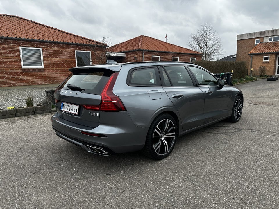 Volvo V60 2,0 T8 390 R-Design aut. AWD 5d