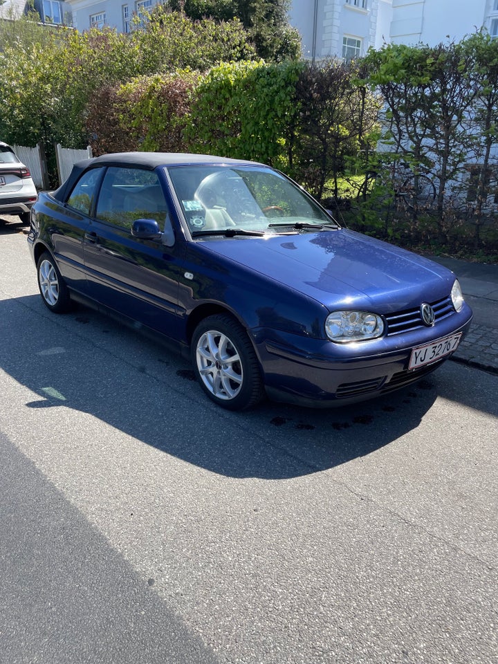 VW Golf IV 1,6 Highline Cabriolet 2d