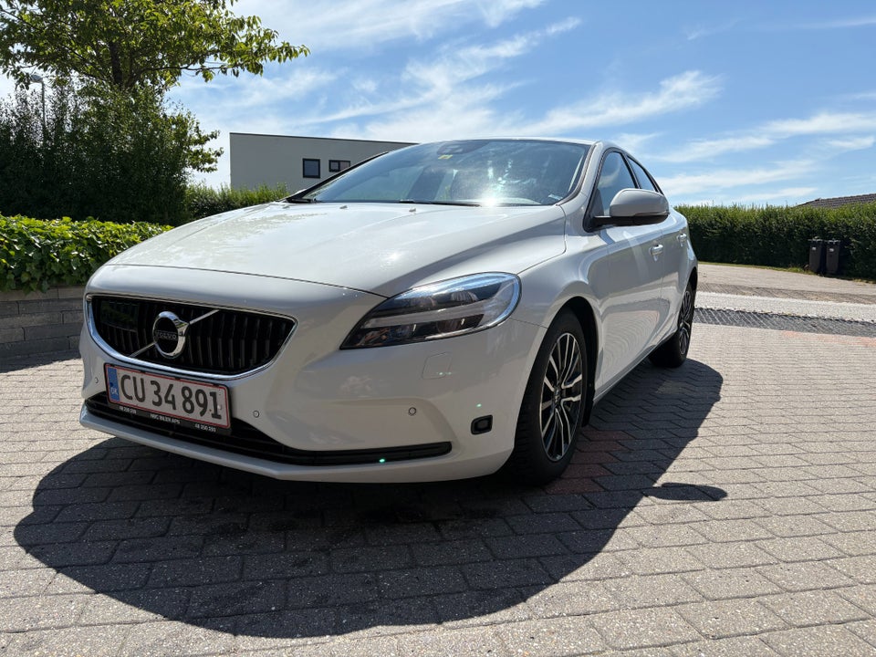 Volvo V40 2,0 D2 120 Business Advanced 5d