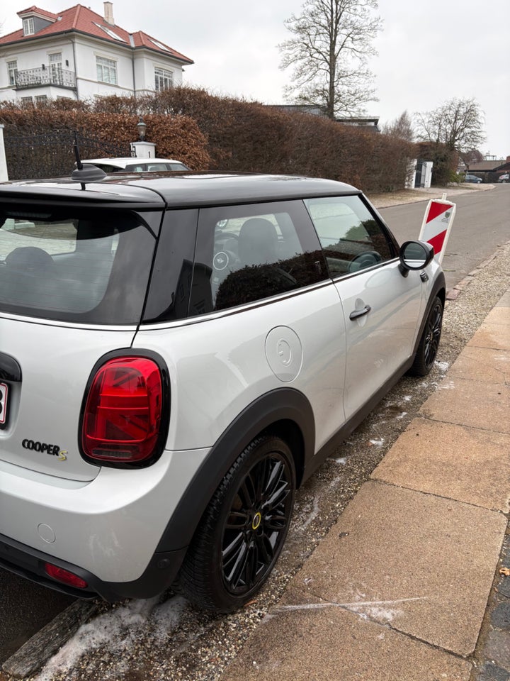 MINI Cooper SE Maximise 3d