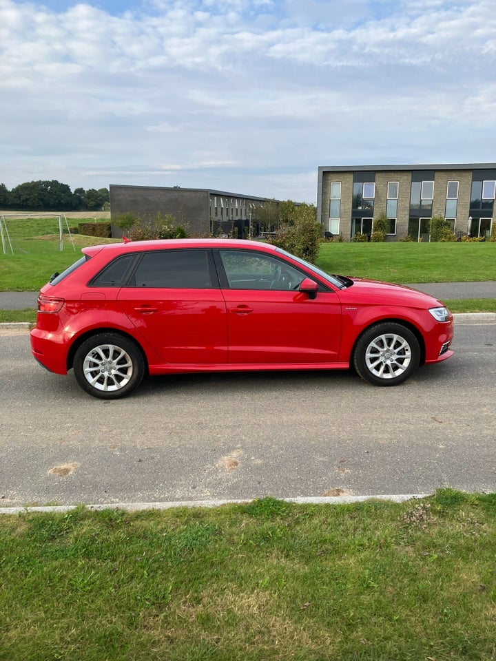 Audi A3 1,4 e-tron Sportback S-tr. 5d