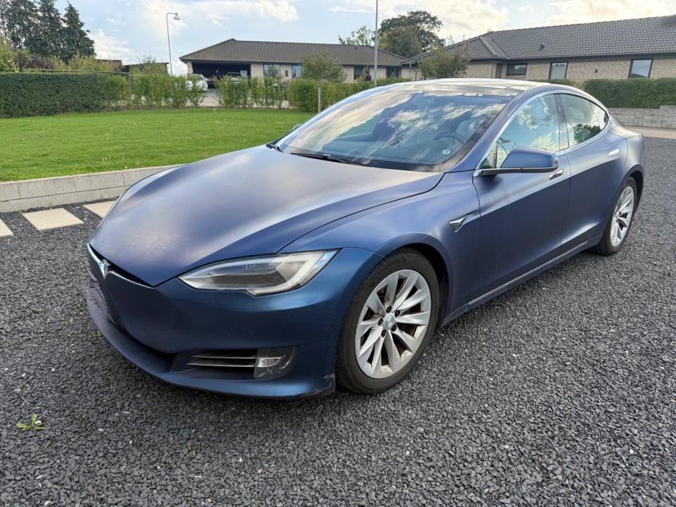 Tesla Model S 90D 5d