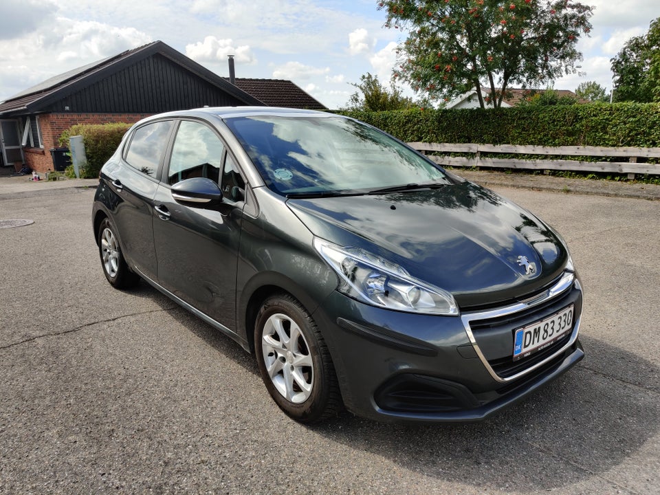 Peugeot 208 1,6 BlueHDi 100 Envy 5d