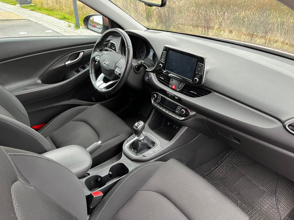 Hyundai i30 1,0 T-GDi Premium stc. 5d