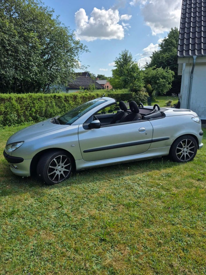 Peugeot 206 1,6 16V CC 2d