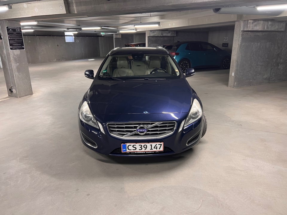 Volvo V60 2,0 D3 163 Momentum aut. 5d