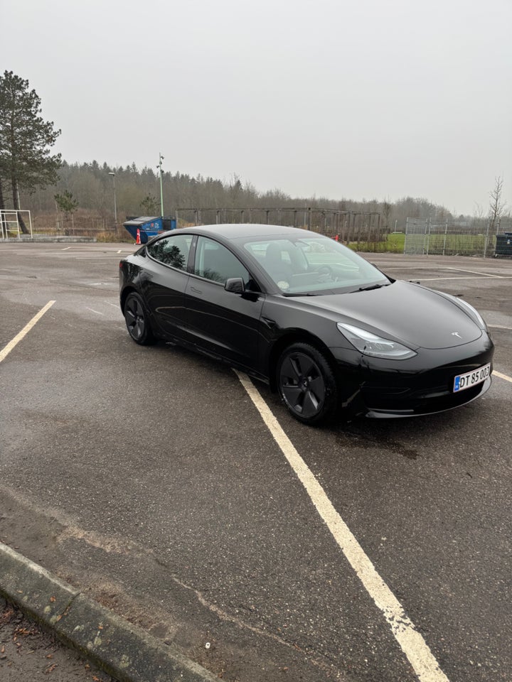 Tesla Model 3 RWD 4d