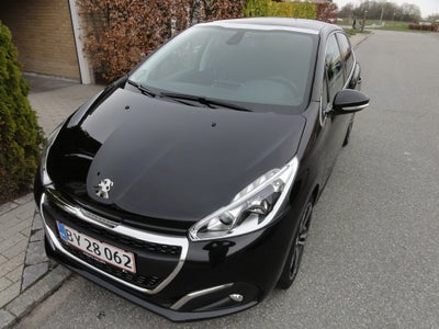 Peugeot 208 1,2 VTi 82 Selection Sky Benzin modelår 2018 km 49000 Sortmetal ABS airbag service ok fu