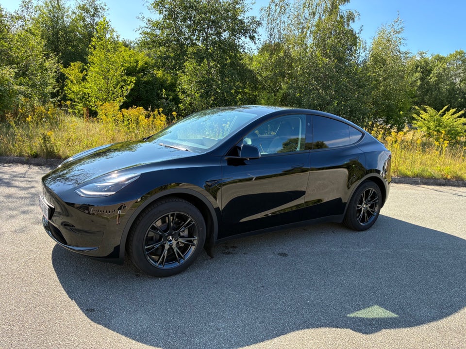 Tesla Model Y RWD 5d