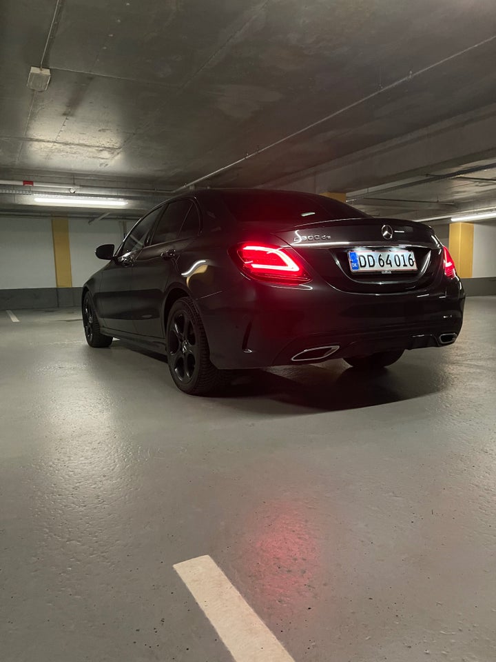 Mercedes C300 de 2,0 AMG Night Edition aut. 4d