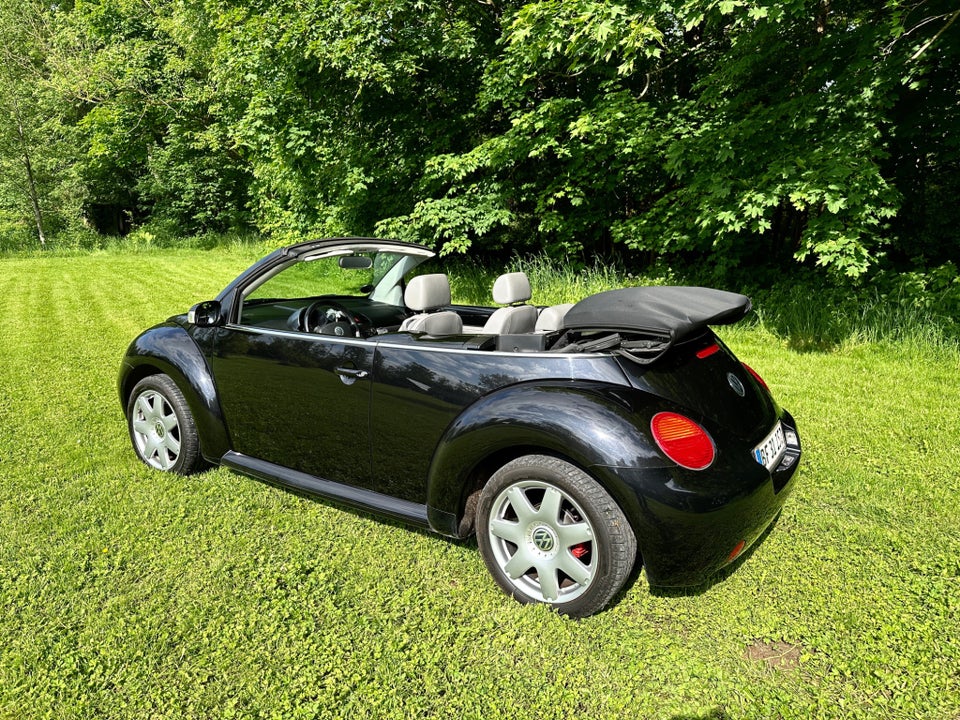 VW New Beetle 1,8 T Highline Cabriolet 2d