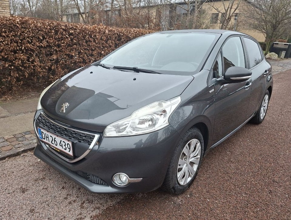 Peugeot 208 1,2 VTi Urban 5d