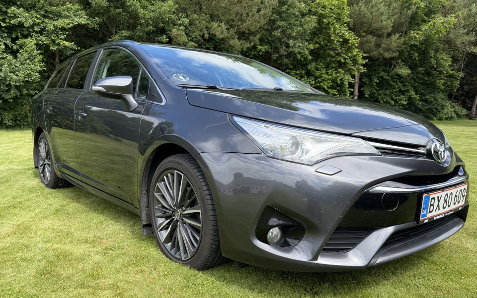 Toyota Avensis 1,8 VVT-i T2 Premium Touring Sports 5d