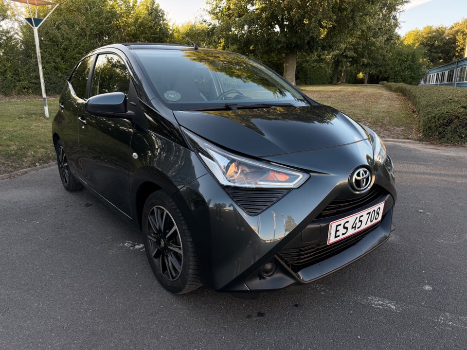 Toyota Aygo 1,0 VVT-i x-sky x-shift 5d