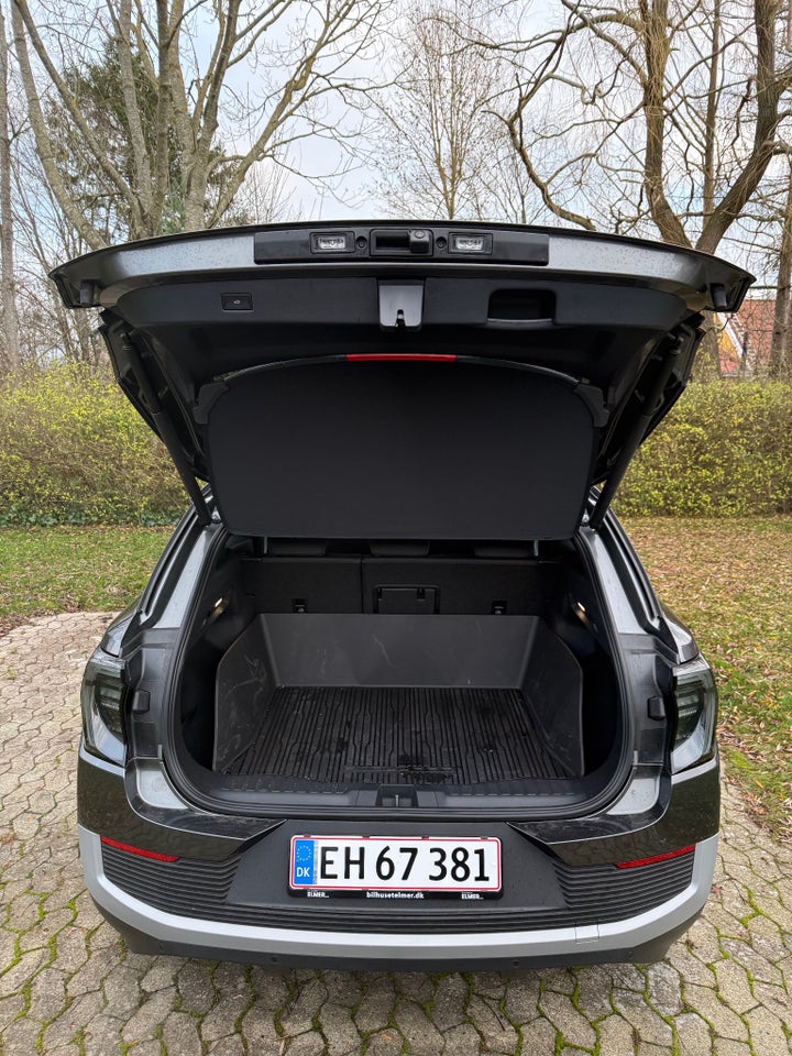 Ford Explorer 82 Premium Extended Range 5d