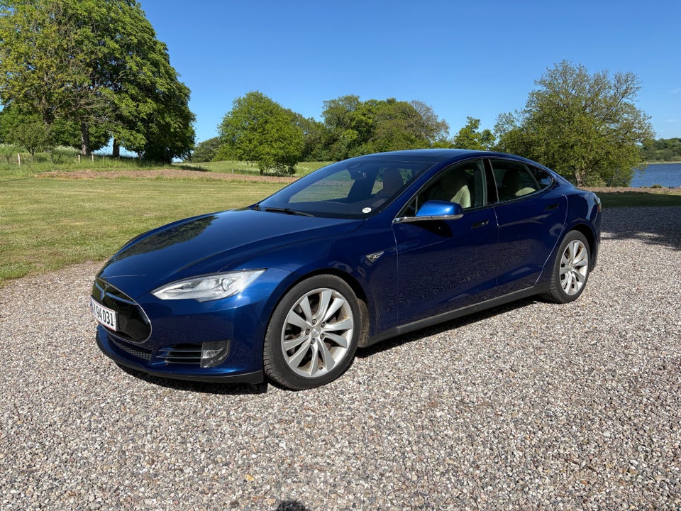 Tesla Model S 90D 5d
