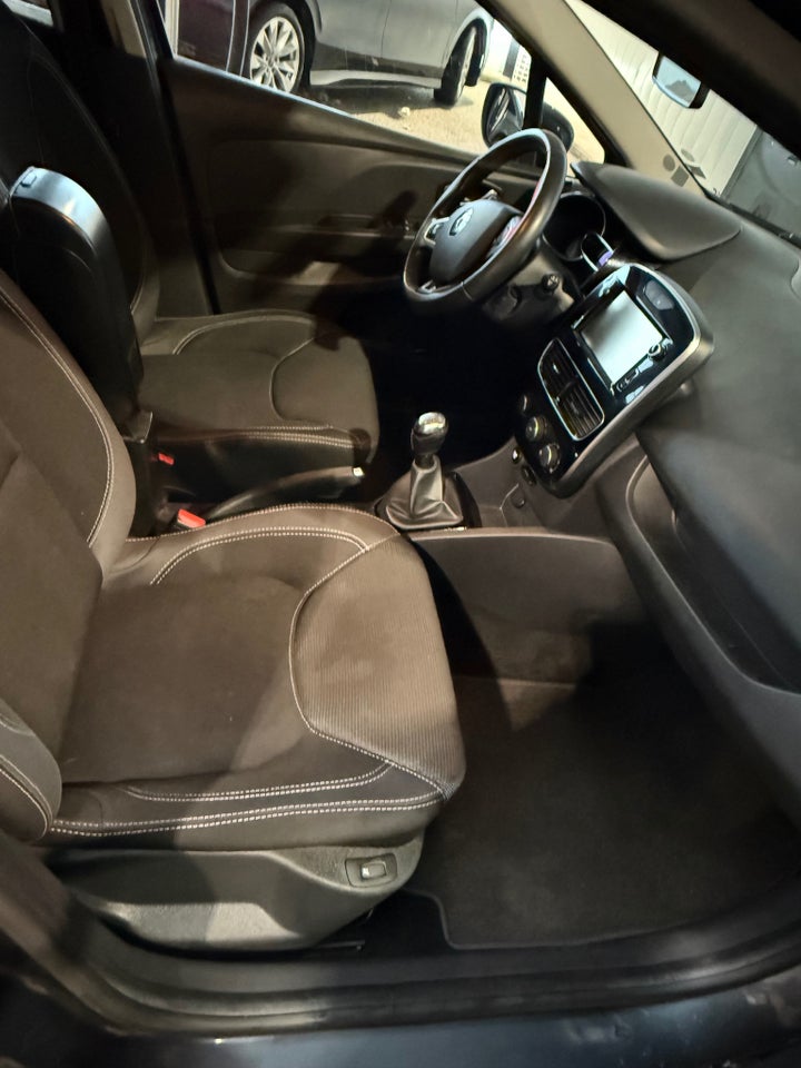 Renault Clio IV 0,9 TCe 90 Limited Sport Tourer 5d