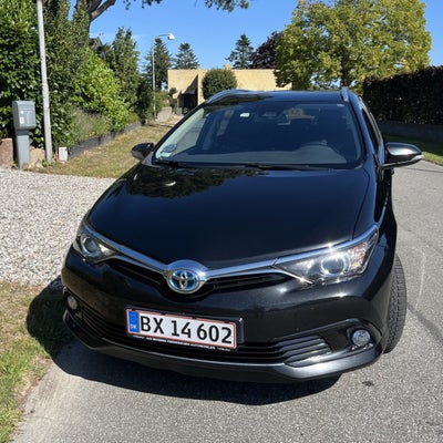 Toyota Auris 1,8 Hybrid H2 Touring Sports CVT 5d
