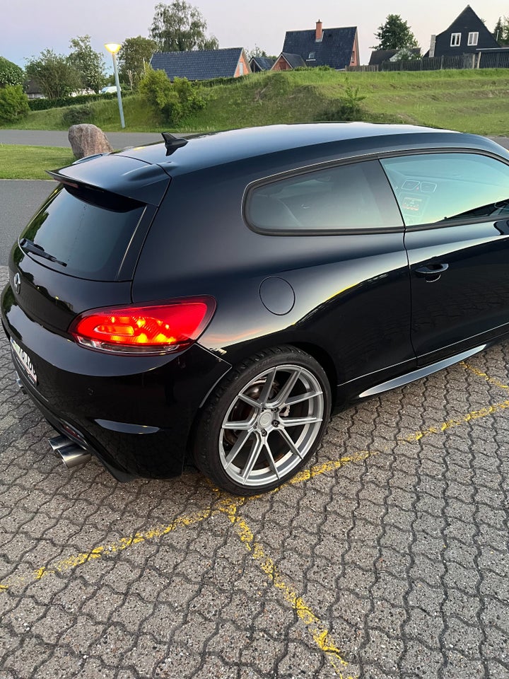 VW Scirocco 2,0 TDi 177 R-line 3d