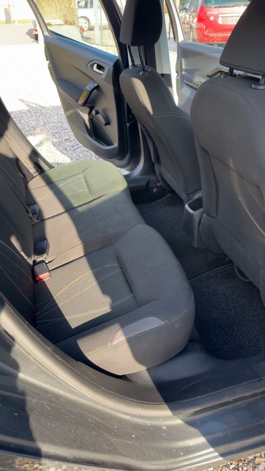 Peugeot 208 1,2 VTi Access 5d