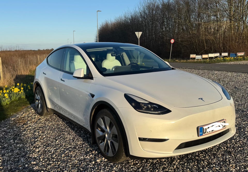 Tesla Model Y Long Range AWD 5d