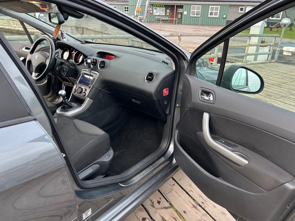 Peugeot 308 1,6 THP 156 Sportium 5d