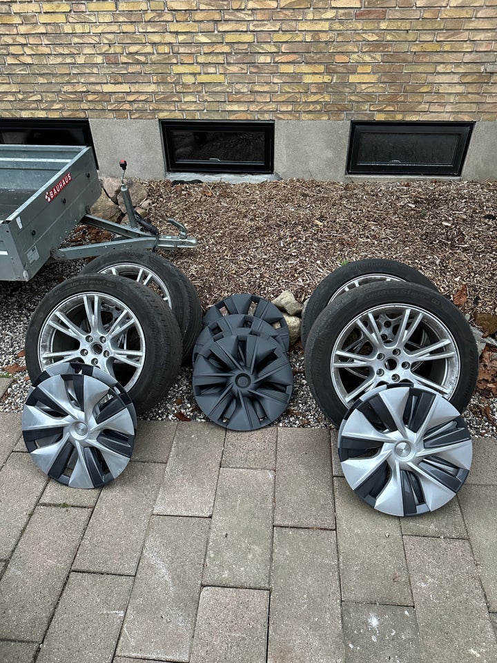 Tesla Model Y Long Range AWD 5d