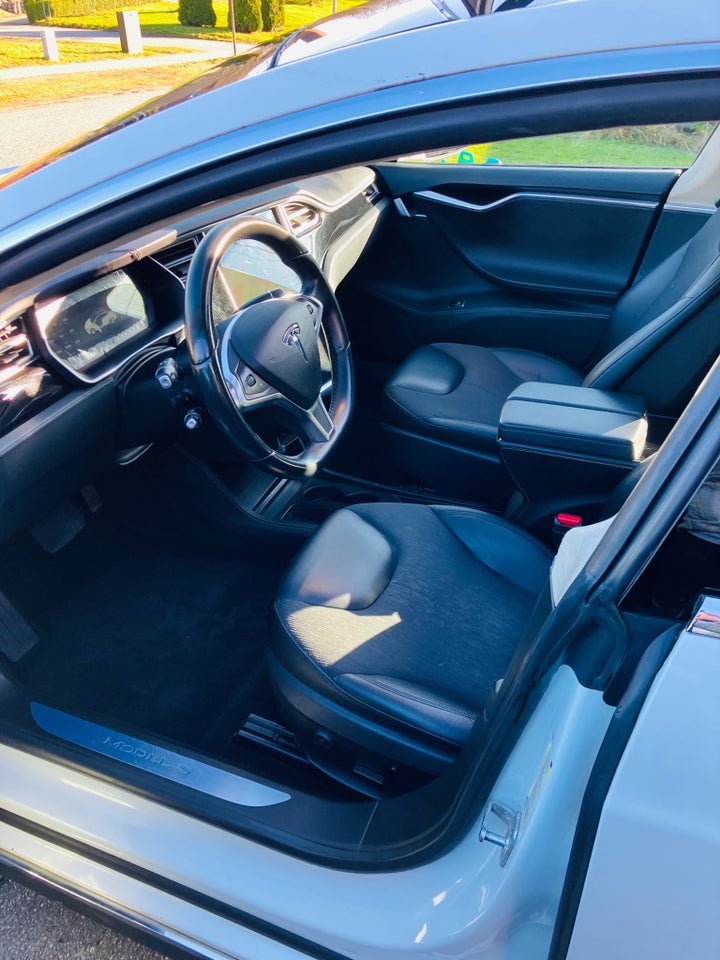 Tesla Model S 70D 5d