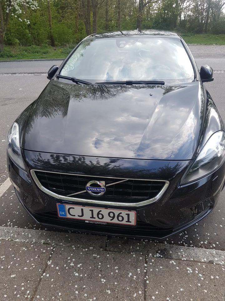 Volvo V40 1,6 D2 115 Kinetic 5d