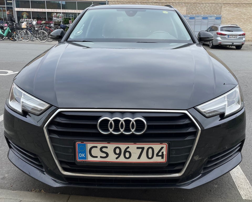 Audi A4 2,0 TDi 150 Avant S-tr. 5d