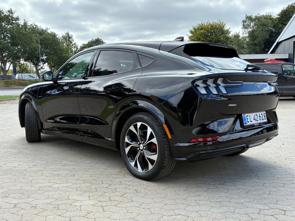 Ford Mustang Mach-E 98 Extended Range AWD 5d